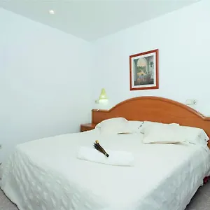 apartamentos-xaloc.balearic-islands.net/